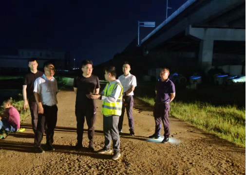 抗洪抢险报导-迎“汛”而上，奔赴前列 -320.png