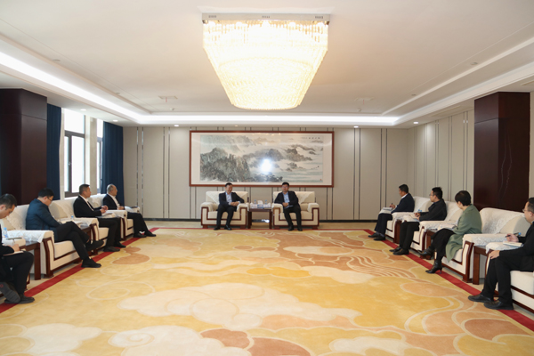 中国工商银行江西省分行副行长何虎一行到3868la银河总站走访互换